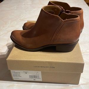 Brown leather lucky brand boots new!